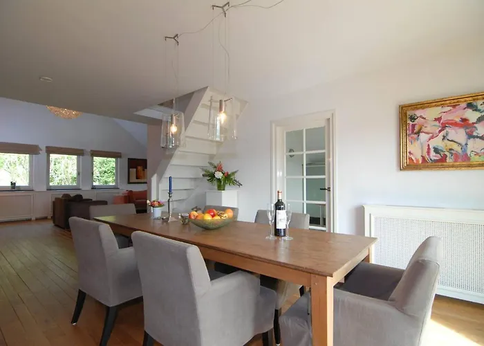 Vakantiewoning Osebos بيت للعطل *