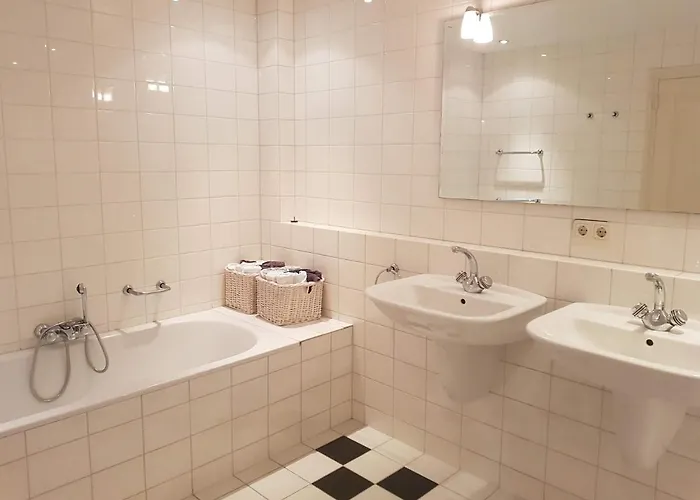 Vakantiewoning Osebos * グルペン